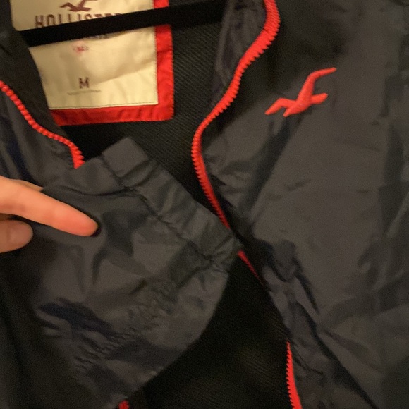 Hollister Windbreaker - Picture 4 of 9